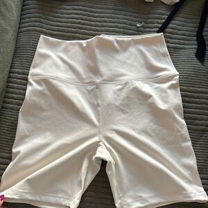 Set active white biker shorts